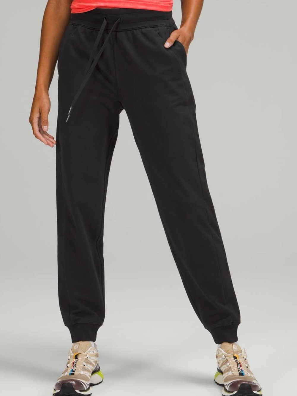 Lululemon Scuba High-Rise Joggers Black size 4
